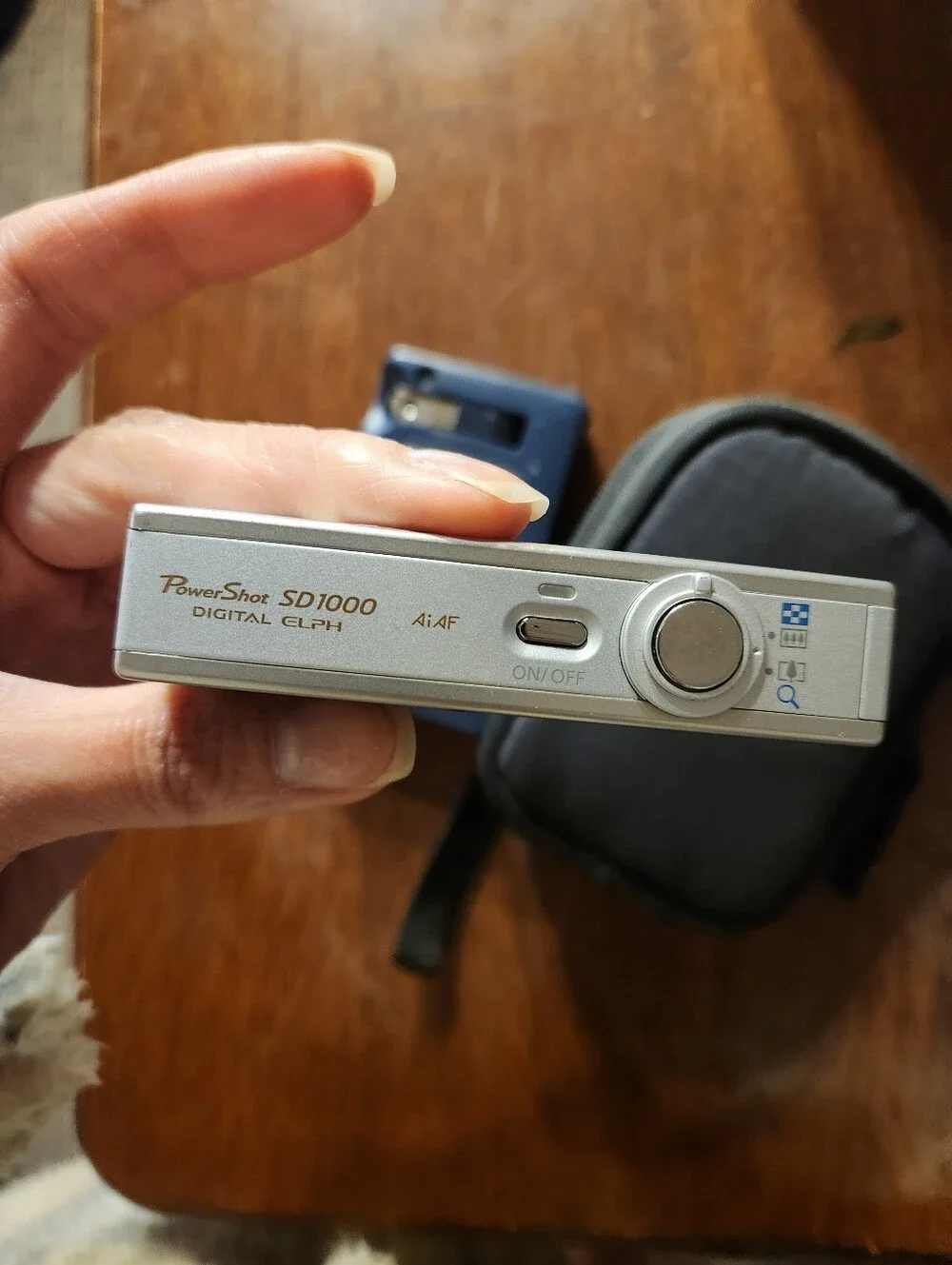 Canon Powershot SD1000 Digital Camera